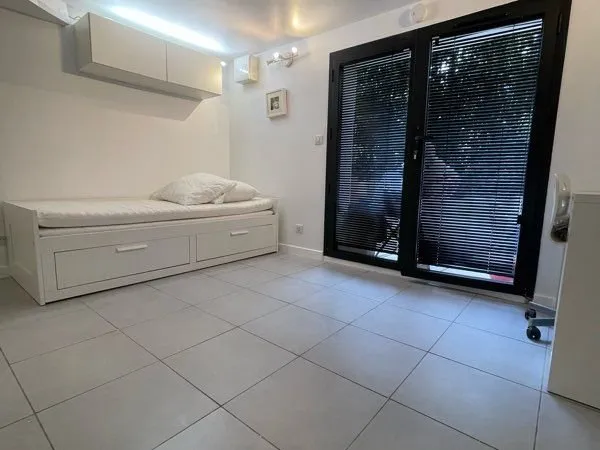 Studio meublé 15 m² - Aix proche centre - idéal stage