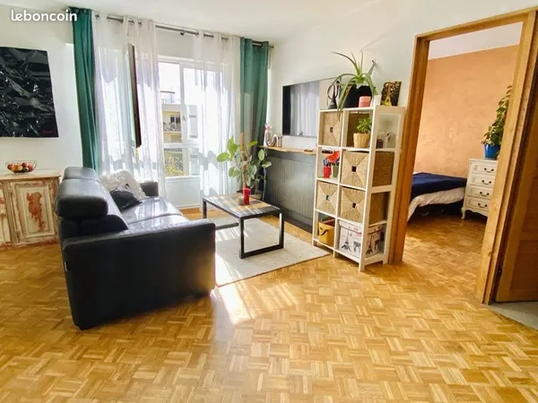 3 pièces PARIS Bas Bellevile - 56 m2 TBE