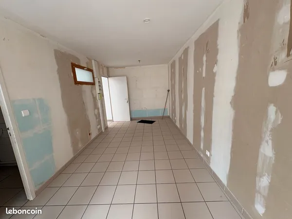 STUDIO BIS A CONFORTER avant location