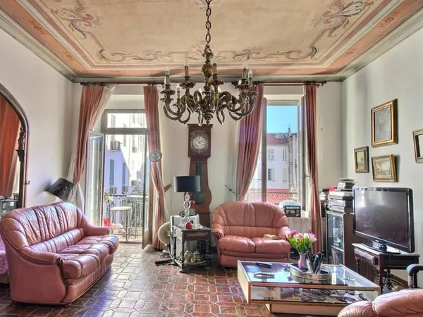Appartement 4 pièces 180 m²