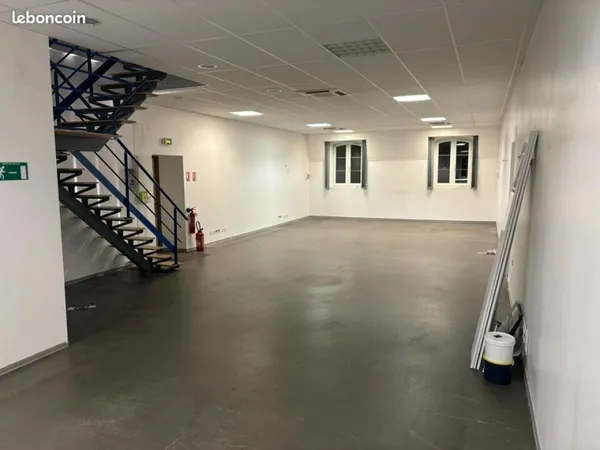 Bureaux 200 m²