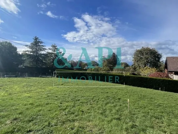 A VENDRE TERRAIN CONSTRUCTIBLE A FETERNES 74500