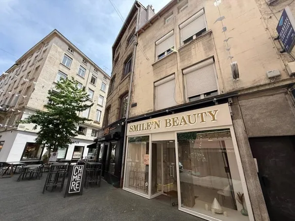 Local commercial 42m2 à louer au 7 rue Sainte Catherine à Saint-Etienne