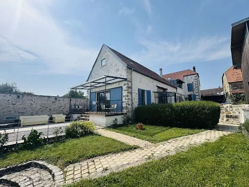 Propriété 8 pièces 407 m²
