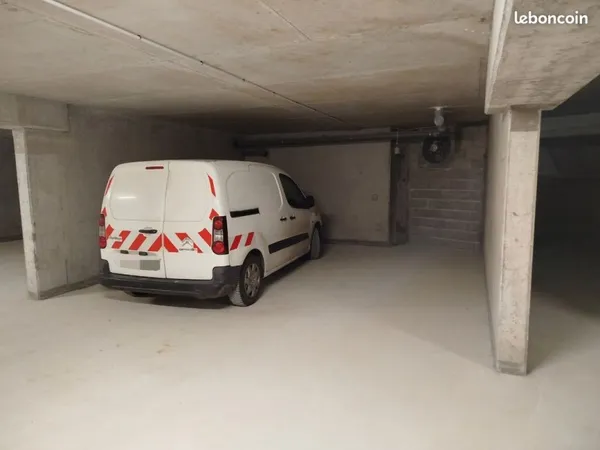 Location place parking souterrain