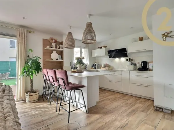 APPARTEMENT 3 PIECES DE 64M2 EN REZ DE JARDIN