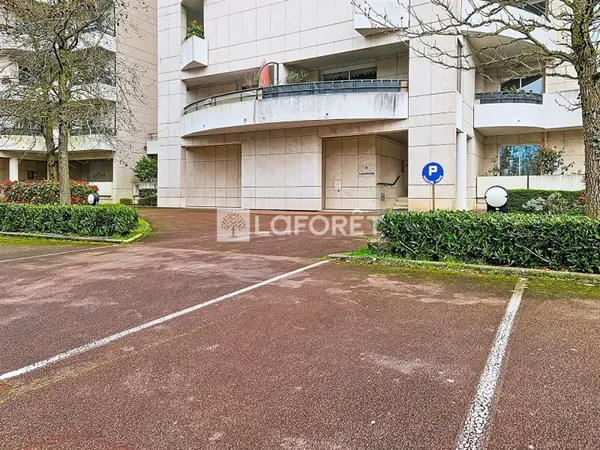 Parking 14 m²