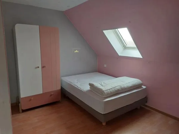 Chambre 1 pièce 9 m²