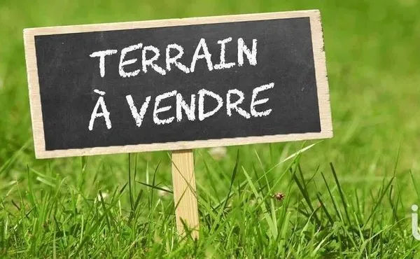 Terrain de 783 m2 au coeur de Lugos