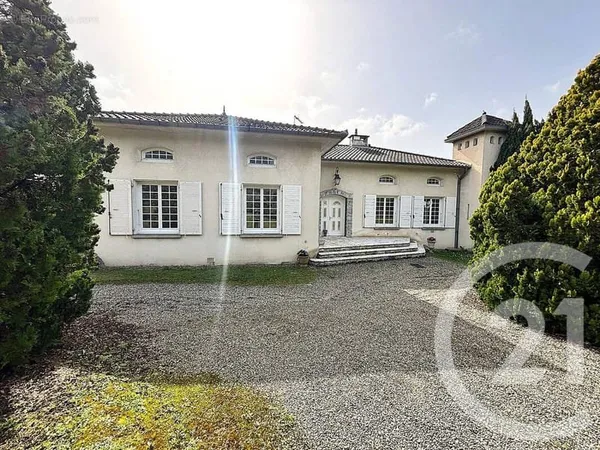 Maison 6 pièces 157 m²
