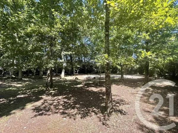 Terrain 850 m²