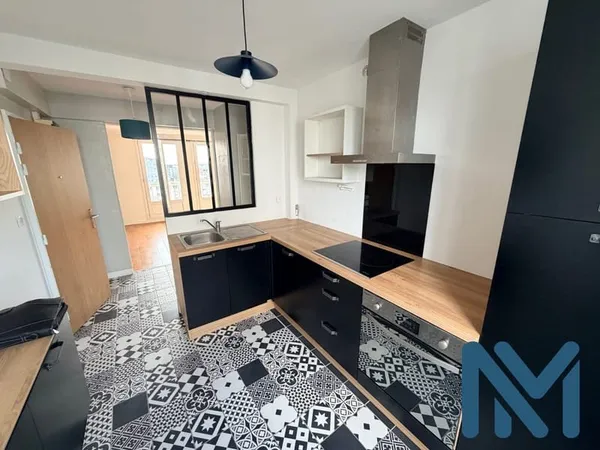 BREST - SAINT-MARTIN / SAINT LUC - Appartement T5 - 84.34 m² -