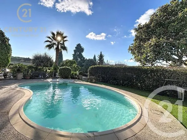 Maison 10 pièces 262 m²