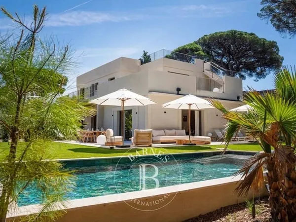 Maison de plain-pied 6 pièces 230 m²