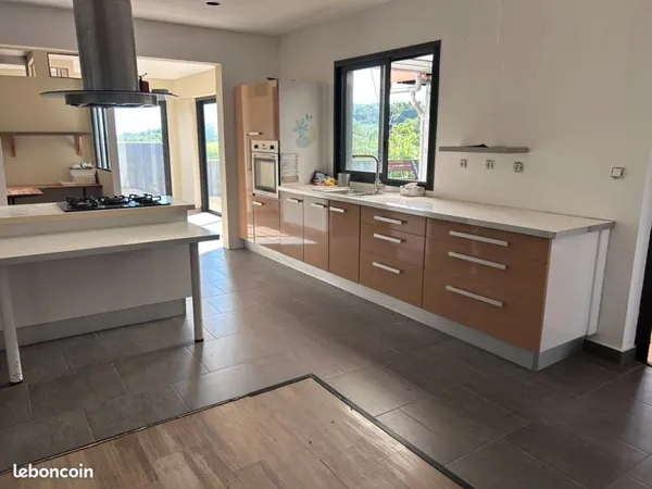 Maison F4 +dépendance