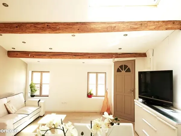 Grande chambre dans superbe appartement