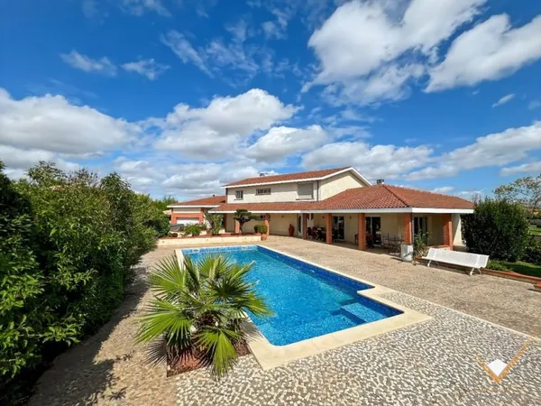 Maison de luxe 7 pièces 254 m²
