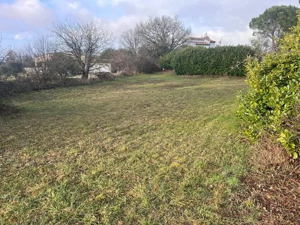 Terrain Barjac 1400 m2