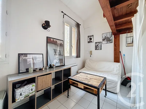 Studio 1 pièce 14 m²
