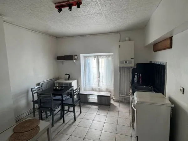 Studio chambre séparée