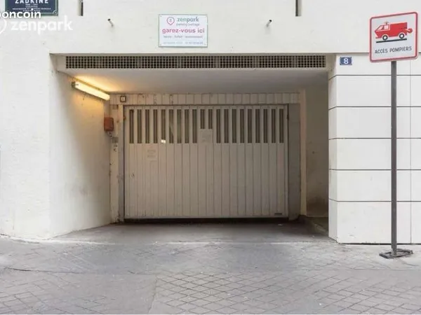 Place de parking en sous sol sécurisé