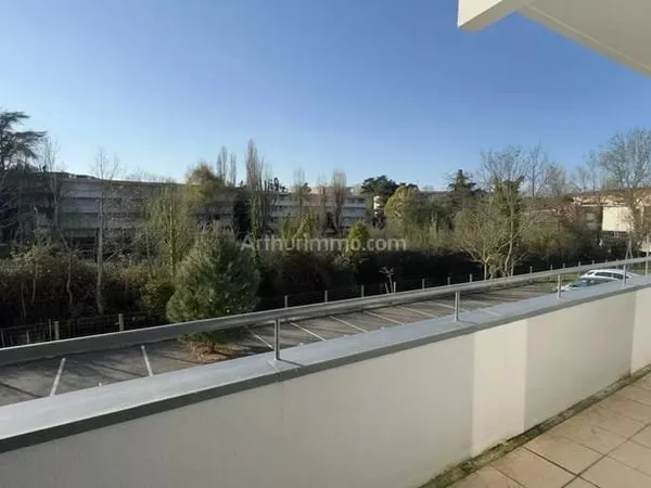 F3 DANS RESIDENCE SECURISEE