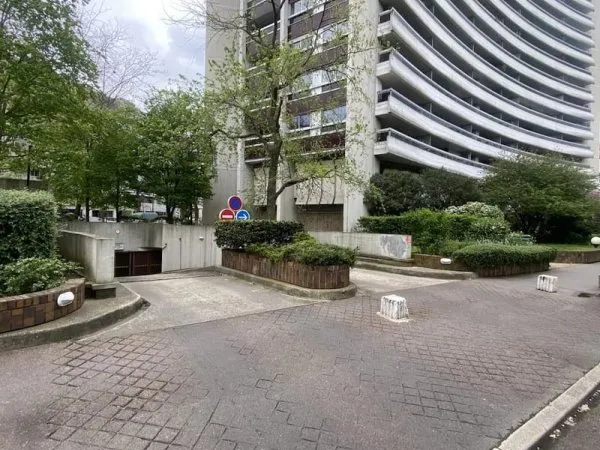 Parking 11 m²