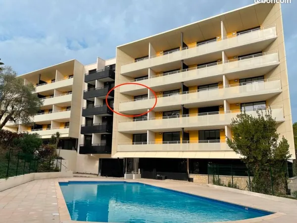 Appartement 31,22m2 + Place parking + Piscine zone arborée