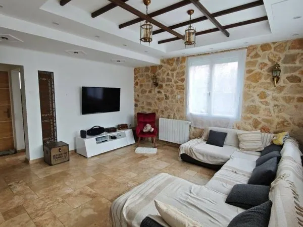 Maison 8 pièces 220 m²