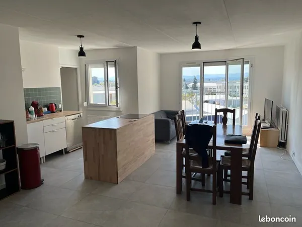 Location T3 meublé Parilly