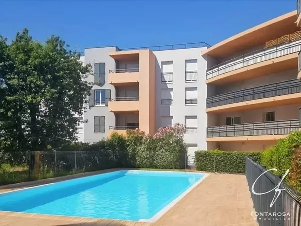 Appartement moderne T2 avec piscine à Fréjus Caïs