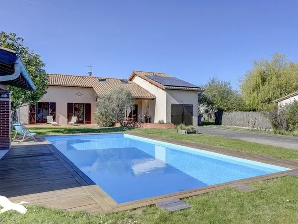 Maison 7 pièces 223 m²