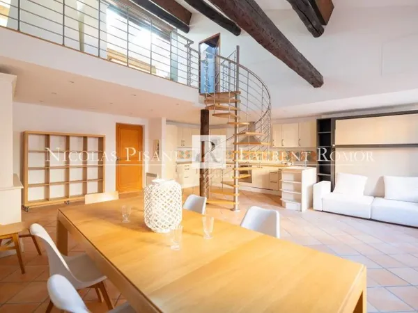 VILLEFRANCHE SUR MER - LOFT 101.14 M² DANS LA VIEILLE VILLE - V