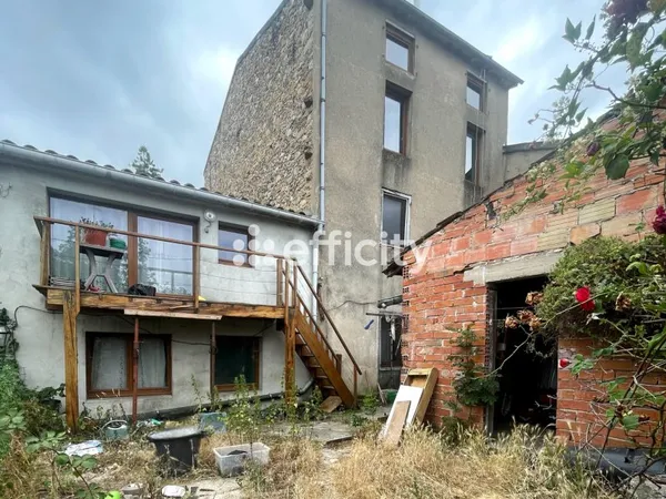 Maison 8 pièces 236 m²