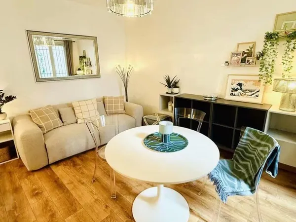 Charmant Appartement dans le 11ème