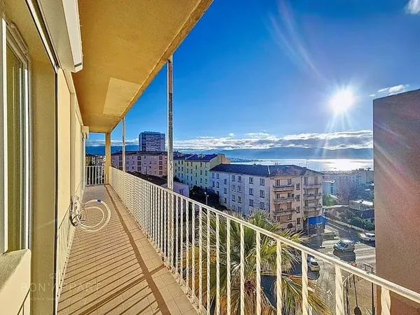 Appartement 4 pièces 100 m²
