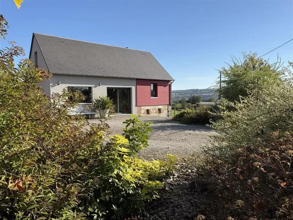 Découvrez cette maison récente à vendre, résultat de la tran