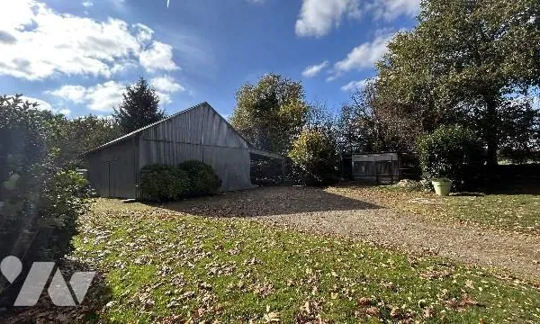 Terrain 4443 m²