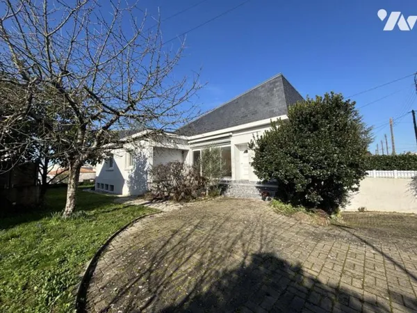 Maison 10 pièces 230 m²