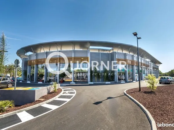 Bureaux 68 m² Roquebrune-sur-Argens