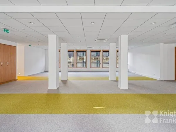 Bureaux 1278 m²