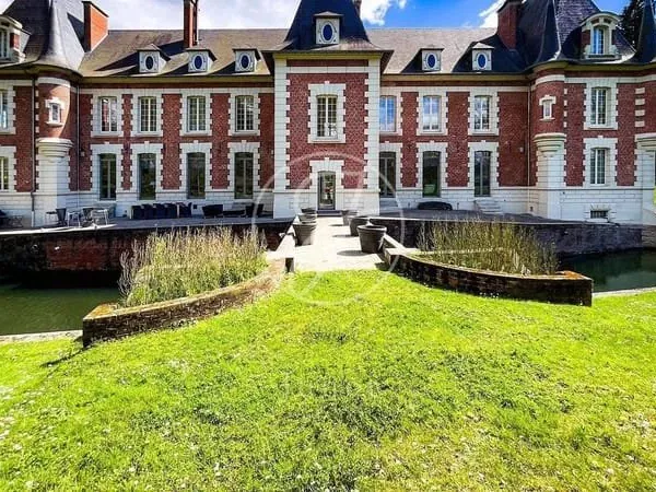 Château 16 pièces 1200 m²