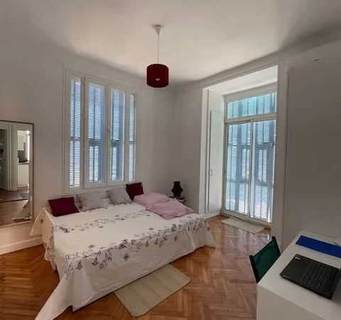Colocation pour 2 etudiantes - beau 3 pieces avec grande terrasse proche fac lettres