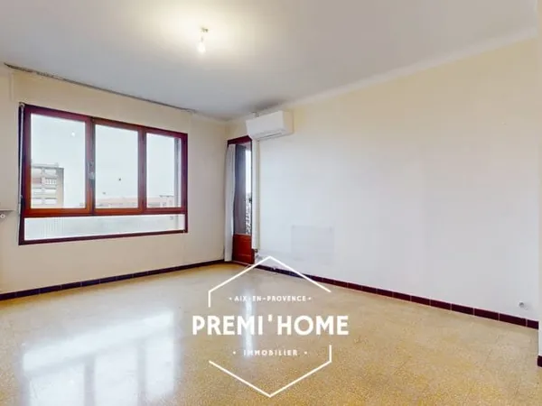 A VENDRE T3 A RENOVER PROCHES ALLEES PROVENCALES AIX