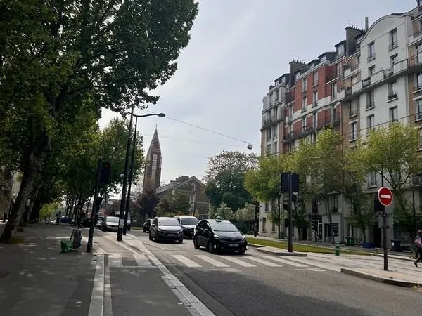 Fonds de commerce 85 m² PARIS