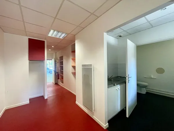 Local commercial Place Gaillard