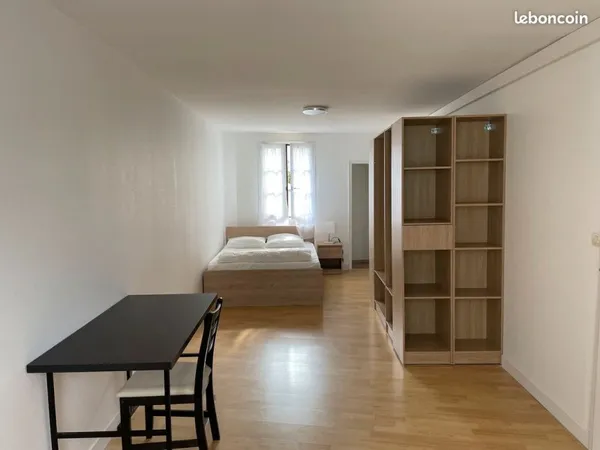 Chambre 25 m² colocation avec sanitaires privés