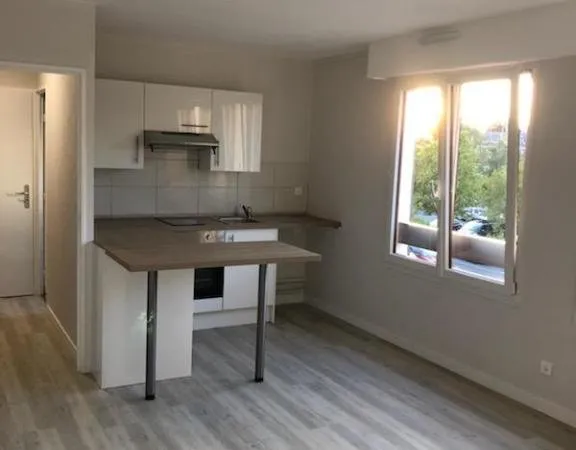 Studio 1 pièce 30 m²