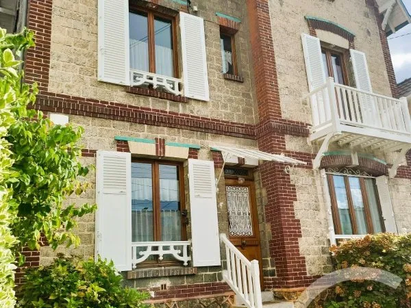 Maison 8 pièces 190 m²