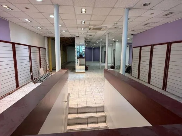 Boutique 250 m²